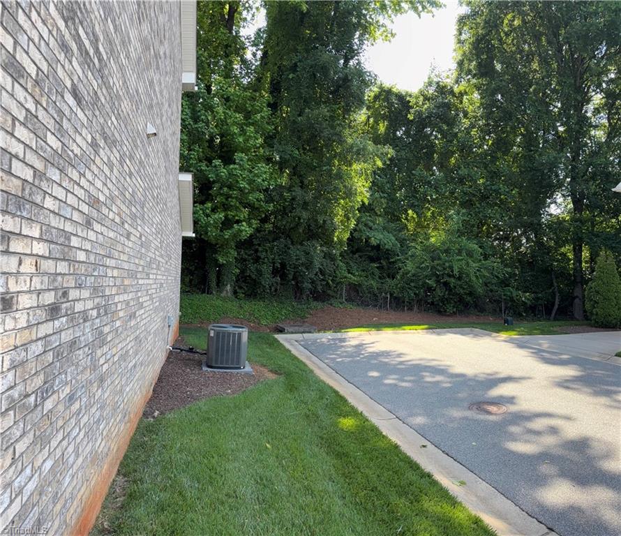 628 Friendway Road, Greensboro, North Carolina image 11