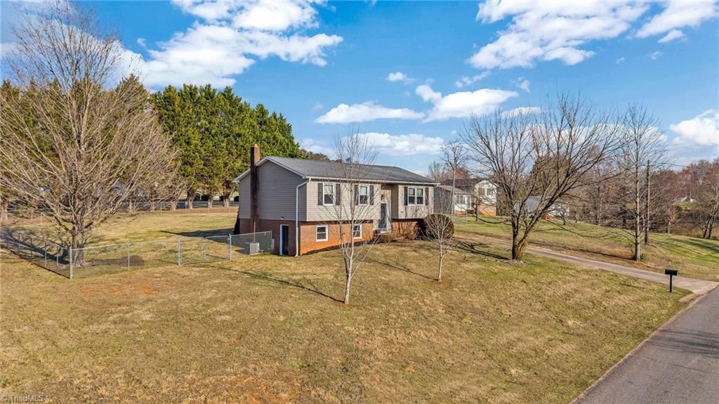 Photo of 166 Lynnewood Drive, Mount Airy, NC 27030 (MLS # 1211450)