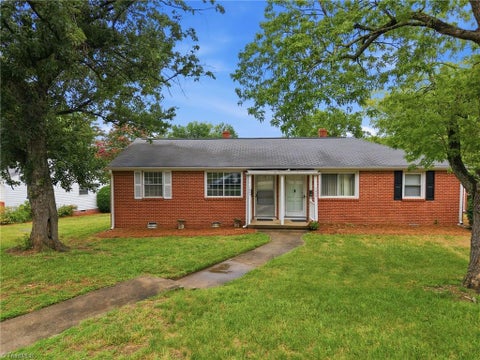 Condo For Sale - 1802 Villa Drive<br/> Greensboro, NC 27403