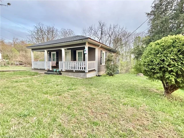1072 Grassy Knob Road, photo 4 of 19