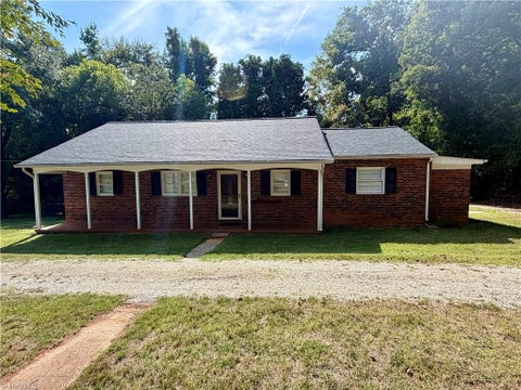 Homes For Rent - 5879 Stanley Huff Road<br/> Summerfield, NC 27358