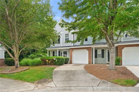 Townhouse For Sale - 5118 Bartholomews Lane<br/> Greensboro, NC 27407
