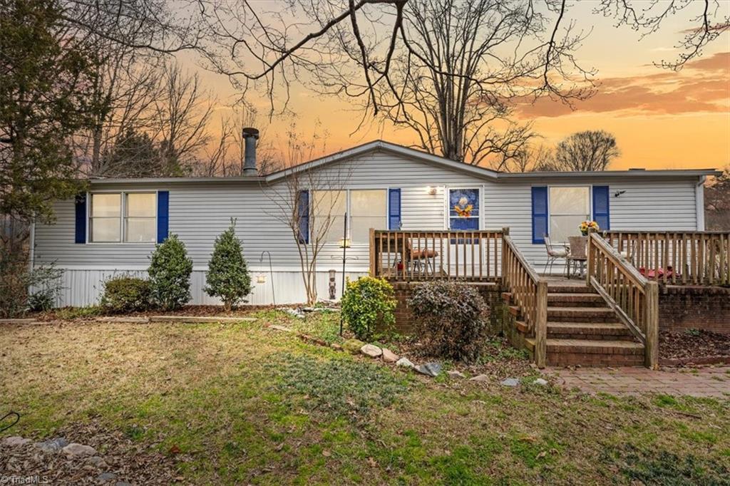 381 Franklin Lane, Clemmons, North Carolina image 1