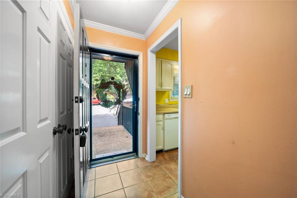 Winston-Salem, North Carolina 27104, United States, 2 Bedrooms Bedrooms, ,3 BathroomsBathrooms,Residential,Active,178426