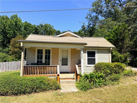 Homes For Sale - 806 Halsbrook Road<br/> Greensboro, NC 27406
