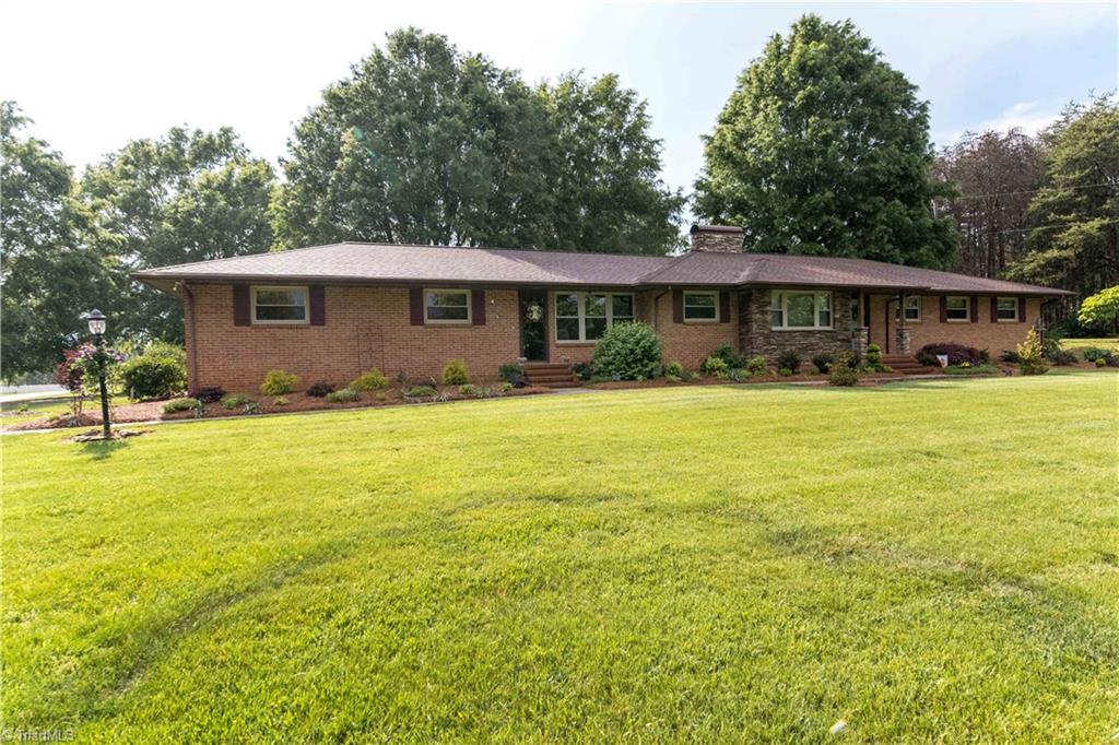 7044 Belews Creek Road, Belews Creek, North Carolina image 3