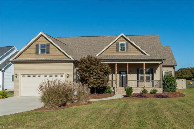 2237 Bethel Church Road, photo 2 of 45