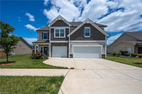 Homes For Sale - 6249 Finch Meadow Court<br/> Clemmons, NC 27012
