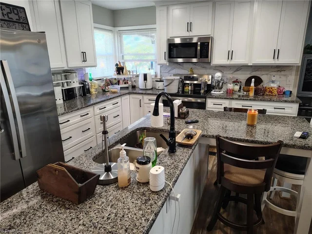 727 Cody Trail, photo 5 of 20