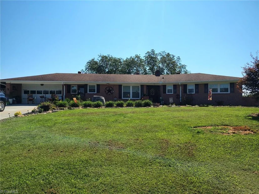 727 Cody Trail, photo 1 of 20