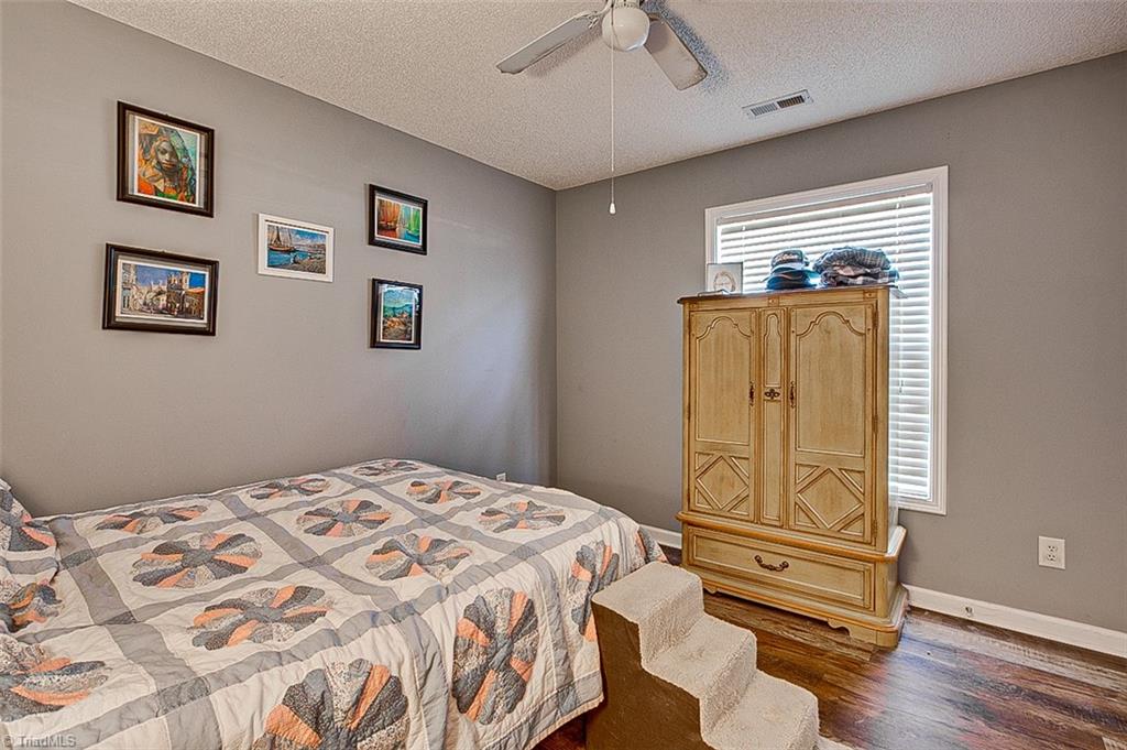 Photo 14 of 22 of 7151 W Friendly Avenue A condo