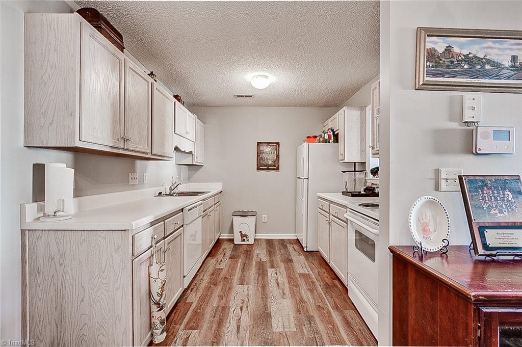 Photo 10 of 22 of 7151 W Friendly Avenue A condo