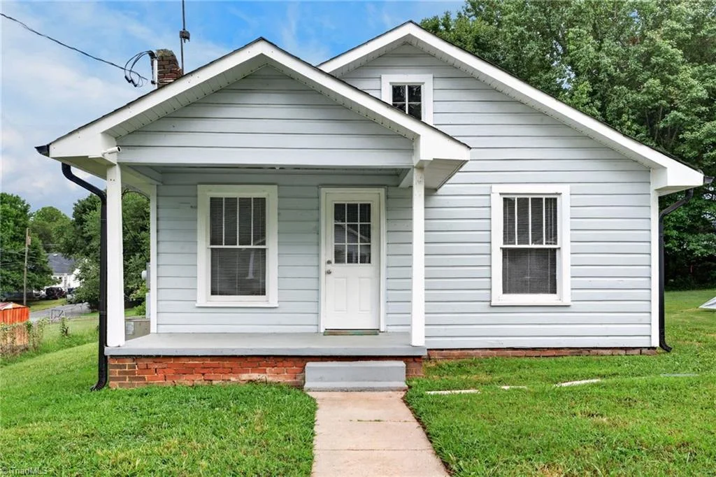202 W Whitsett Street, Graham, NC, 27253