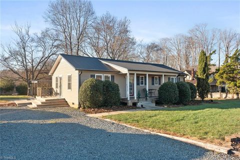 A home in Ramseur