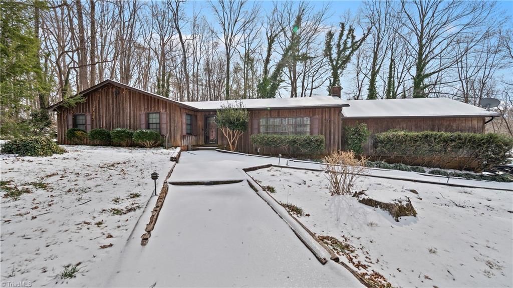 Photo of 4804 Sidney Lane, McLeansville, NC 27301 (MLS # 1208120)