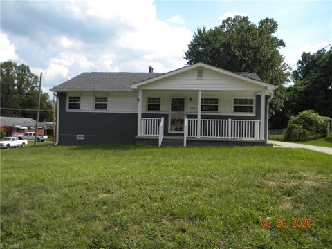 Homes For Sale - 2228 24th Street<br/> Winston-Salem, NC 27105