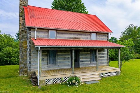 Homes For Sale - 45 Bailey Road<br/> Ennice, NC 28663