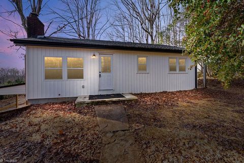 A home in Pfafftown