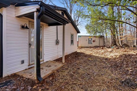 A home in Pfafftown