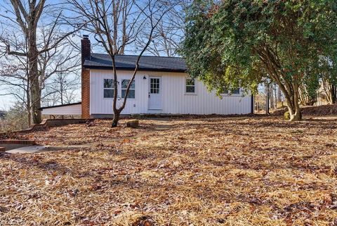 A home in Pfafftown