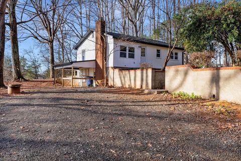 A home in Pfafftown