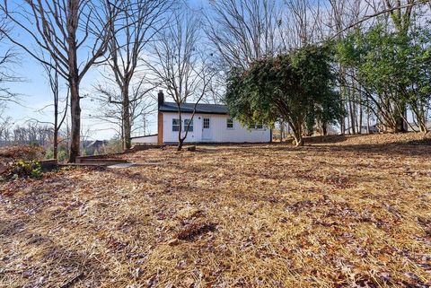 A home in Pfafftown