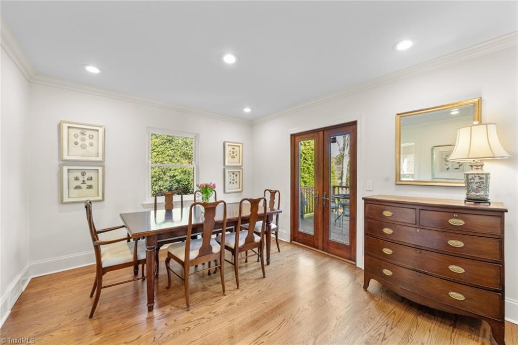 Winston-Salem, North Carolina 27106, United States, 4 Bedrooms Bedrooms, ,4 BathroomsBathrooms,Residential,Pending,89516