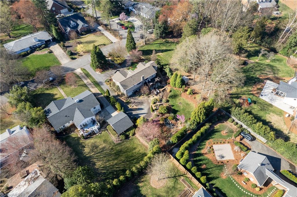 Winston-Salem, North Carolina 27106, United States, 4 Bedrooms Bedrooms, ,4 BathroomsBathrooms,Residential,Pending,89516