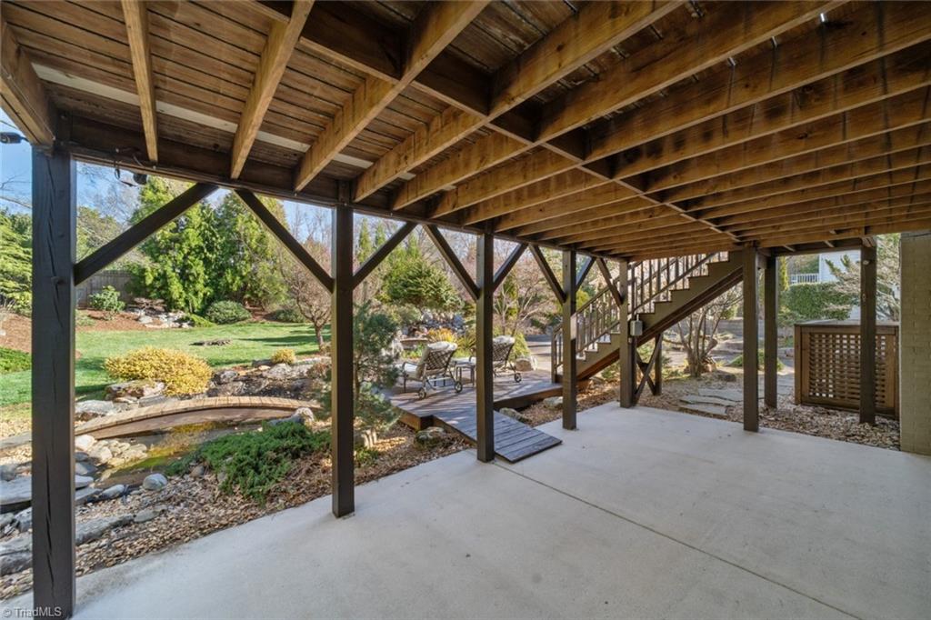 Winston-Salem, North Carolina 27106, United States, 4 Bedrooms Bedrooms, ,4 BathroomsBathrooms,Residential,Pending,89516