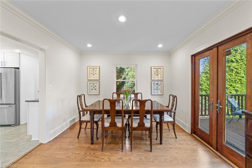 Winston-Salem, North Carolina 27106, United States, 4 Bedrooms Bedrooms, ,4 BathroomsBathrooms,Residential,Pending,89516