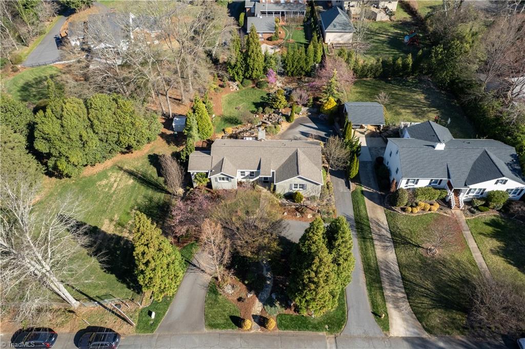 Winston-Salem, North Carolina 27106, United States, 4 Bedrooms Bedrooms, ,4 BathroomsBathrooms,Residential,Pending,89516