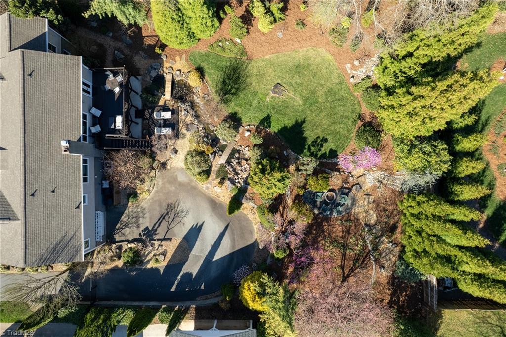 Winston-Salem, North Carolina 27106, United States, 4 Bedrooms Bedrooms, ,4 BathroomsBathrooms,Residential,Pending,89516