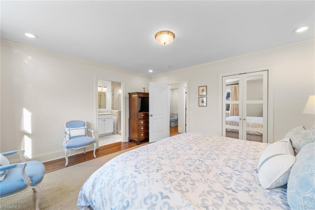 Winston-Salem, North Carolina 27106, United States, 4 Bedrooms Bedrooms, ,4 BathroomsBathrooms,Residential,Pending,89516