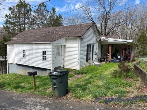 Homes For Sale - 607 Water Street<br/> Rockingham County, Eden, NC 27288