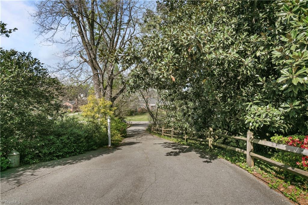 3203 Edgewater Drive