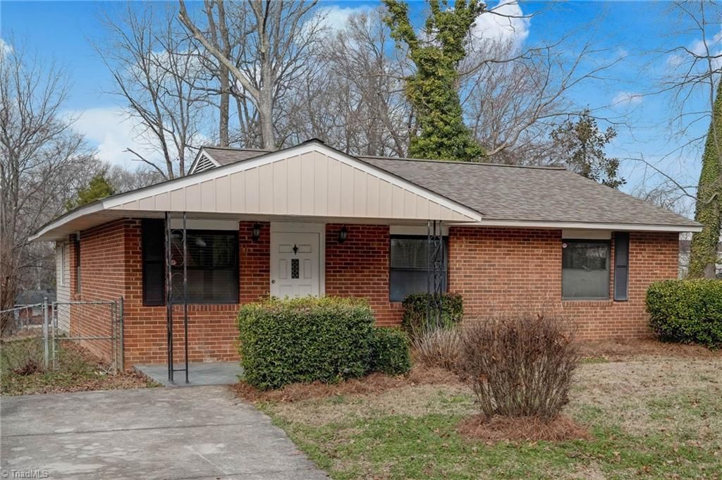 Photo of 2202 Willow Road, Greensboro, NC 27406 (MLS # 1210648)