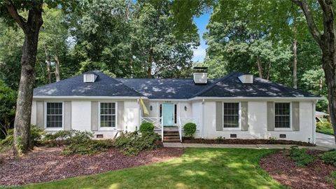 Photo for 2915 Round Hill Road