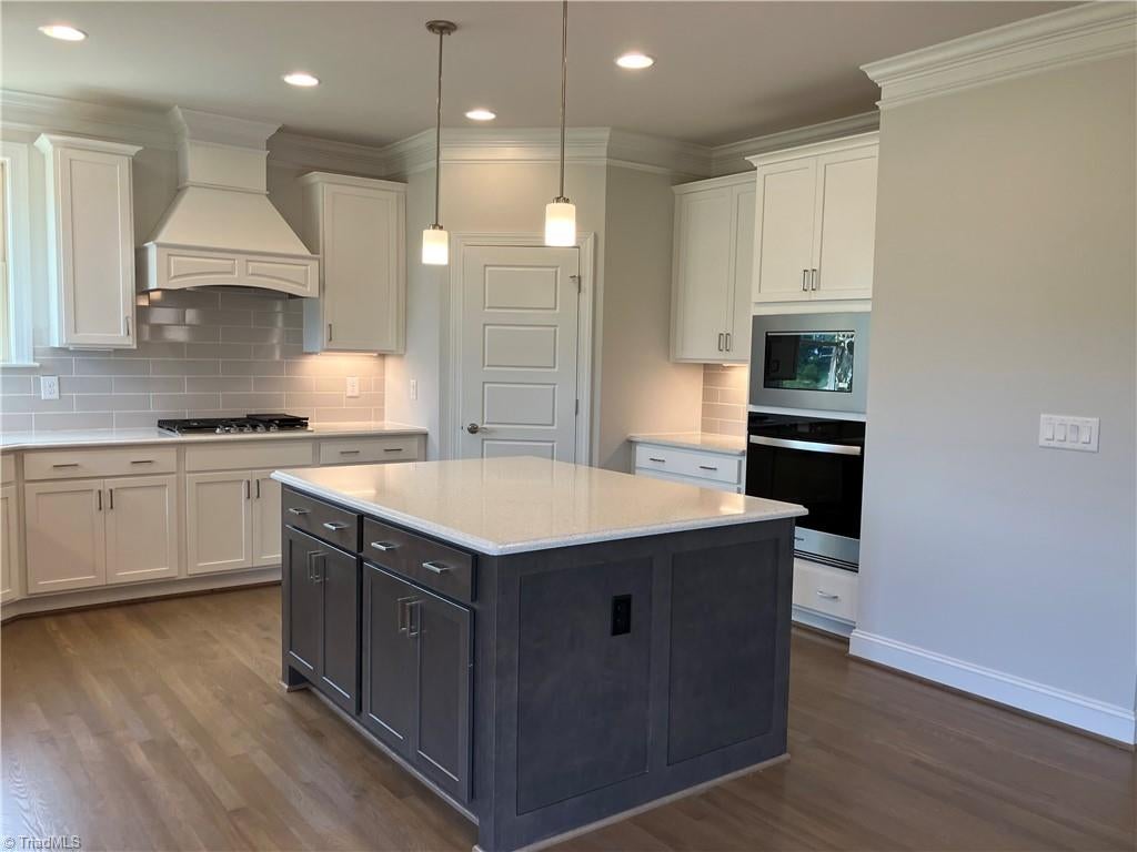 8100 Aspery Court