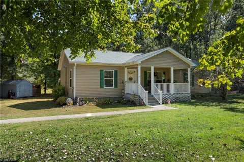 Homes For Sale - 170 Garrett Lane<br/> Thomasville, NC 27360