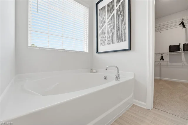 109 Oakdale Forest Lane, photo 4 of 33