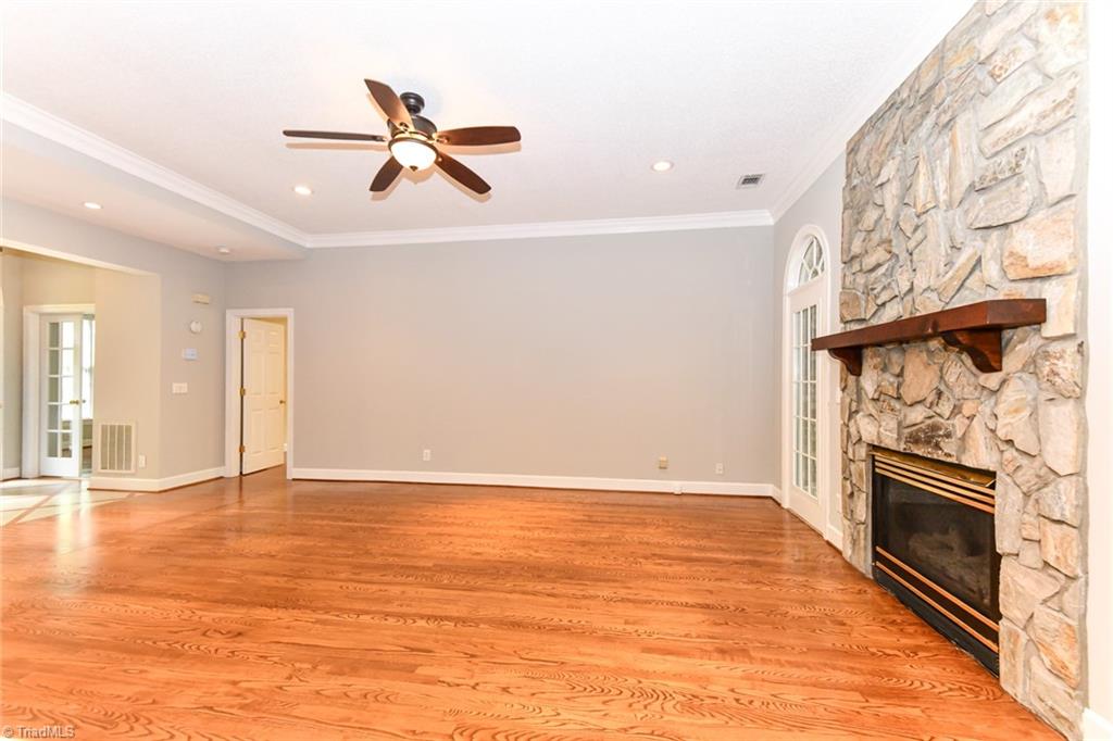 16 Kelvington Court, Greensboro, North Carolina image 3
