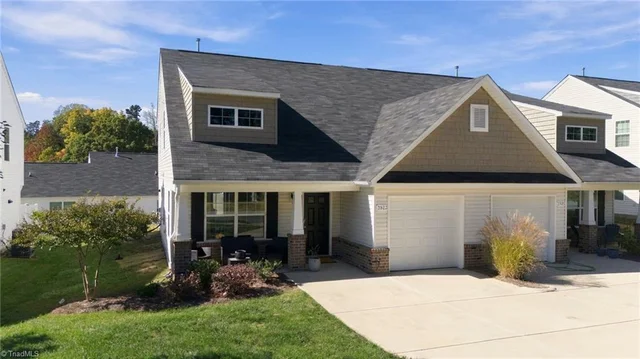 3923 Straw Hat Road, photo 4 of 36