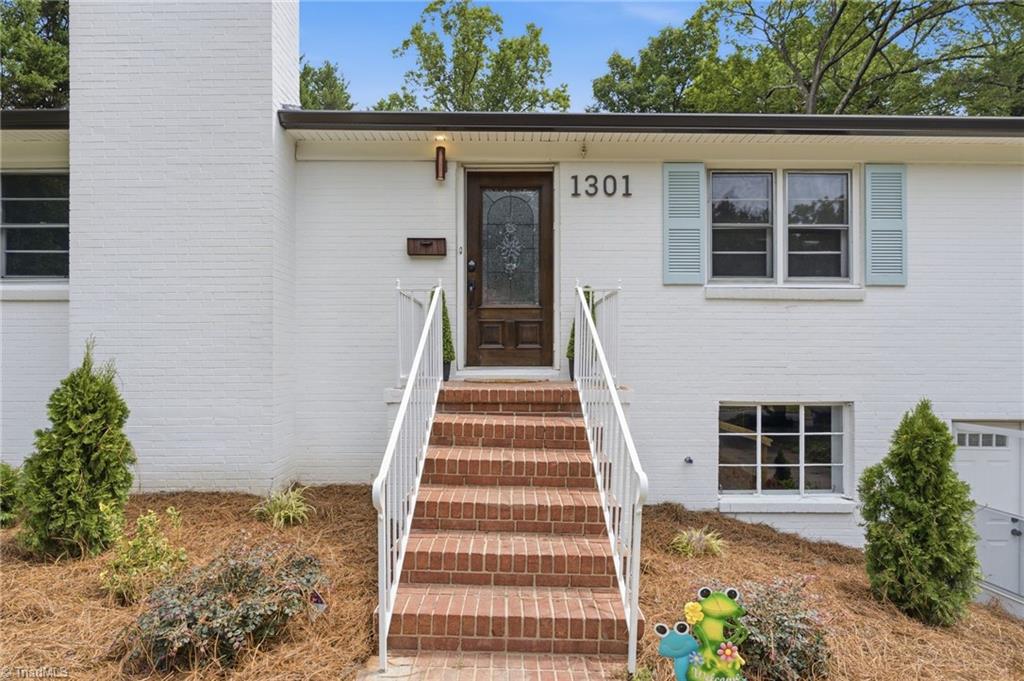 Photo of 1301 Watson Avenue, Winston-Salem, NC 27103 (MLS # 1236947)