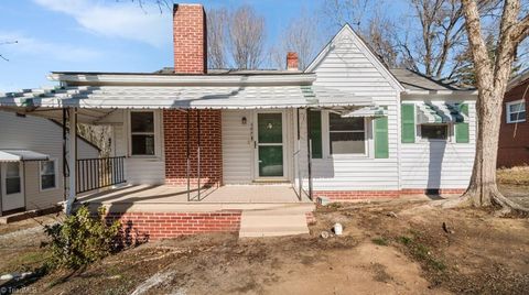 Photo of 609 Martha Place, High Point, NC 27263 (MLS # 1218396)