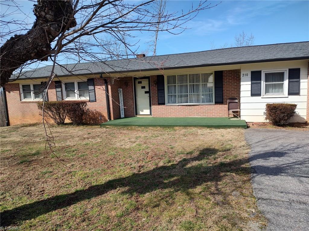 210 Grinton Avenue, Wilkesboro, North Carolina image 1