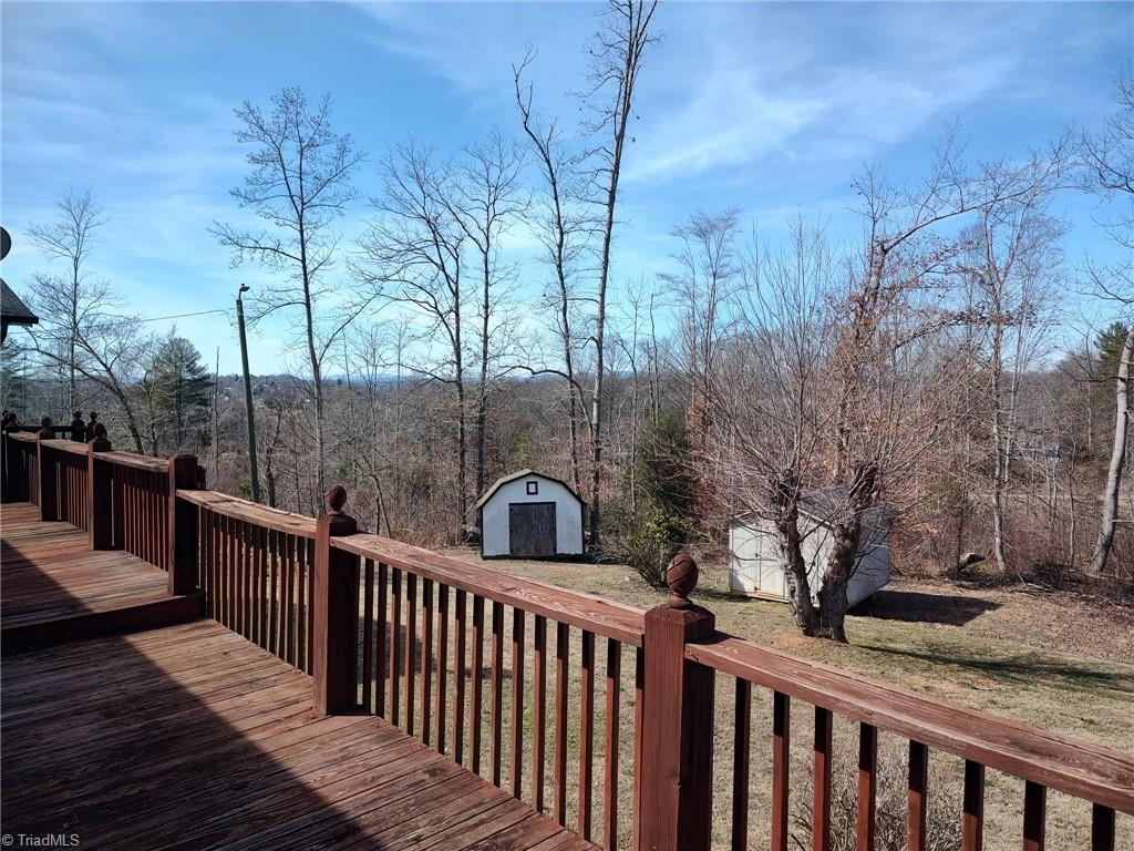 210 Grinton Avenue, Wilkesboro, North Carolina image 29