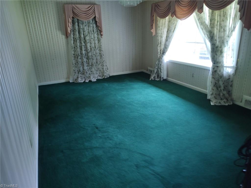 210 Grinton Avenue, Wilkesboro, North Carolina image 13
