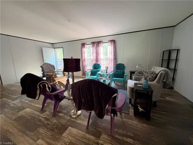 487 Mars Mountain Place, photo 4 of 15