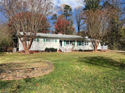 126 Mayfair Drive Winston-Salem NC 27105