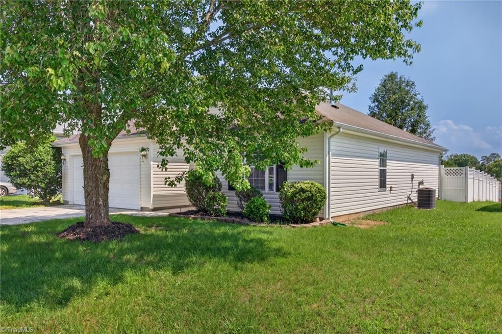 Photo of 1910 Hanna Trace, Winston-Salem, NC 27127 (MLS # 1229690)